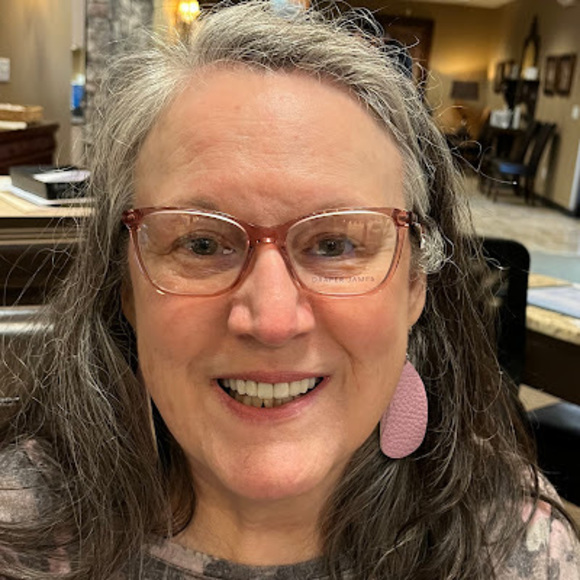 Meet your Posher, Deborah - Picture 1 of 1